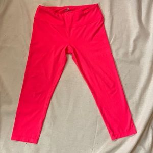 90 Degree Cropped Leggings